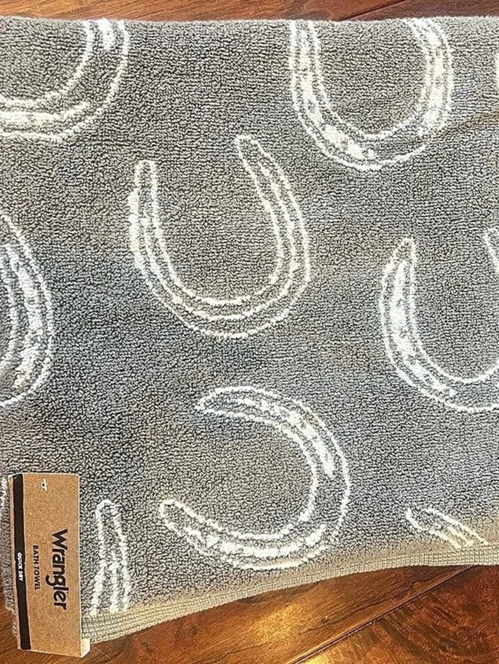 Wrangler Horseshoe Print Bath Towel Gray & White
